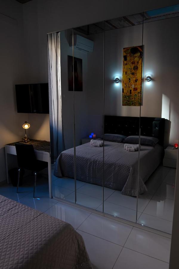 Castel Nepi Near Colosseo Guest house Rome