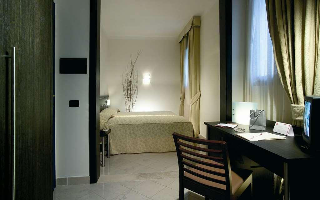 Hotel The Church Village Rome