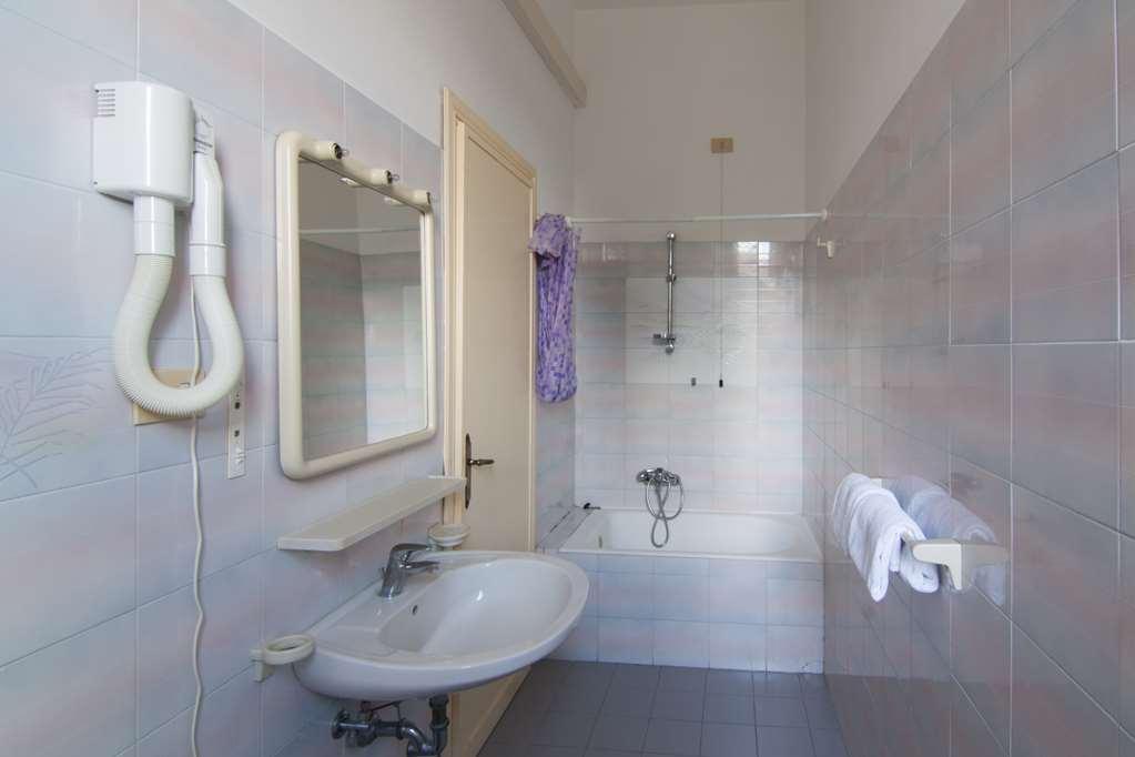 Hotel Montemario *