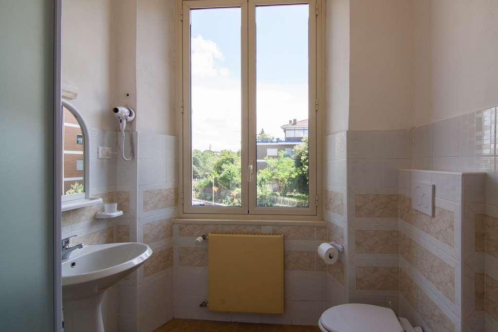 Montemario Hotel *