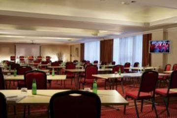 Courtyard By Marriott Park Hotel Rome
