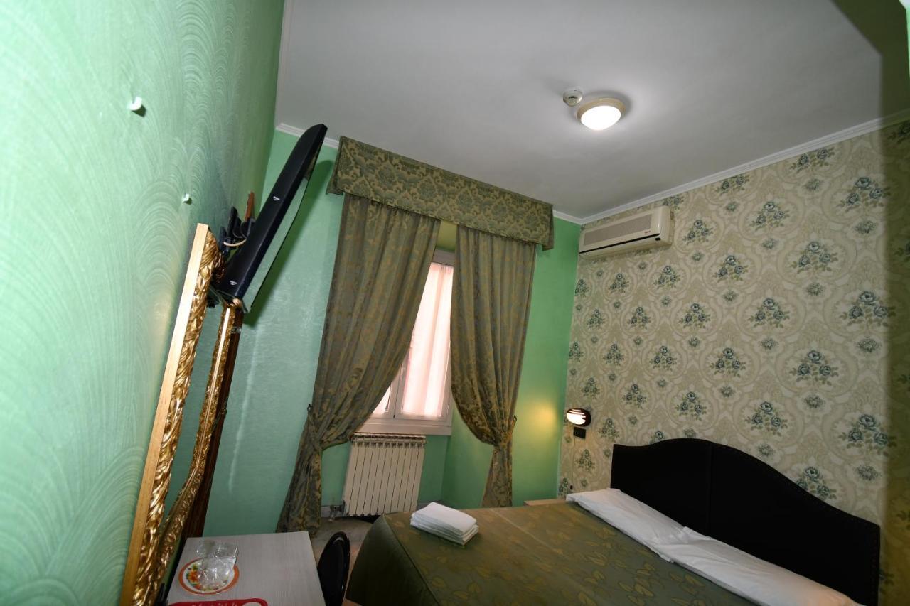 Ferrarese Hotel Rome
