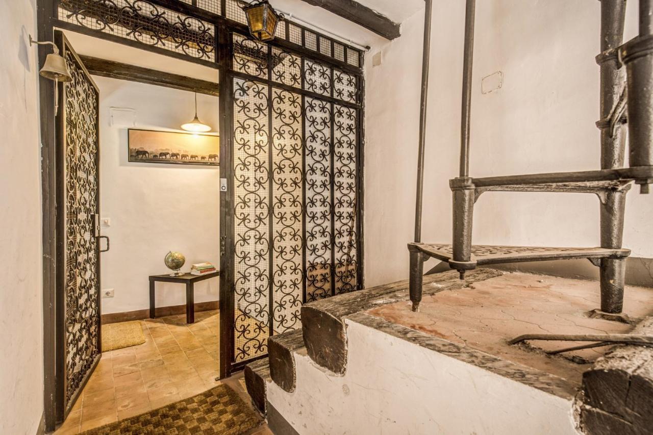 Homehouse Garofano - Rione Monti - Colosseum Apartment Rome
