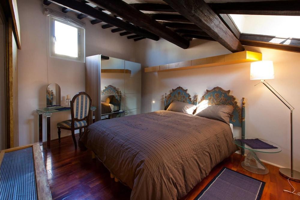 Centini Toni Luxury Rooftop Hotel *