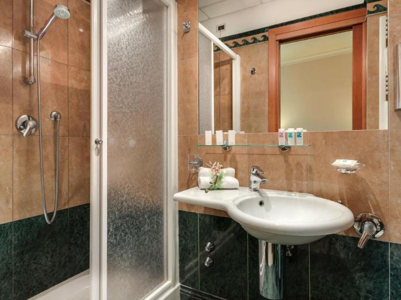 Palazzo Cardinal Cesi 4* Rome