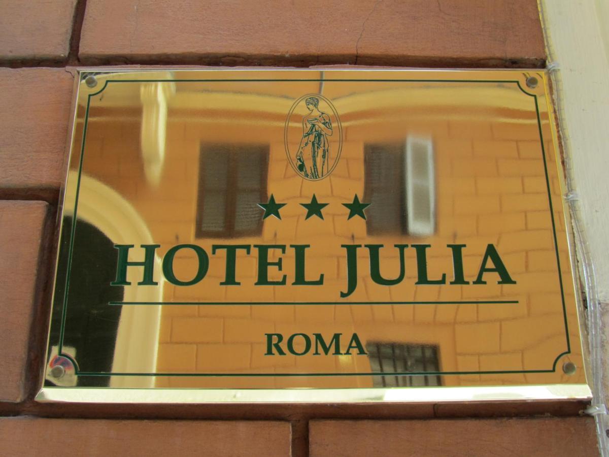 Julia Rome