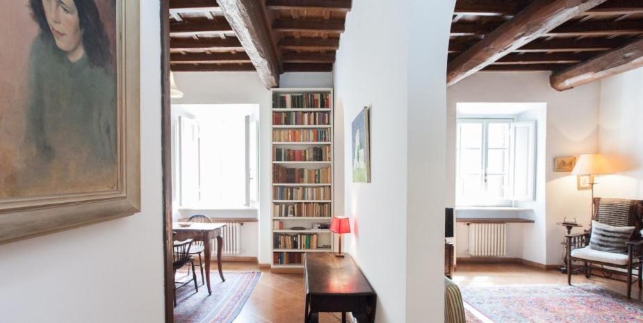 Appartamento Libri Flat Roma