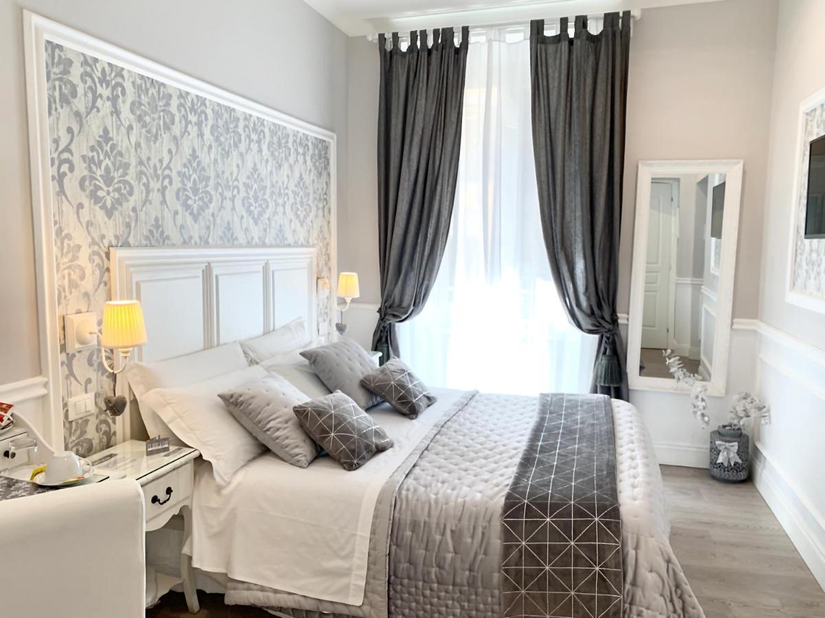 Charme & Chic Bed & Breakfast 2*
