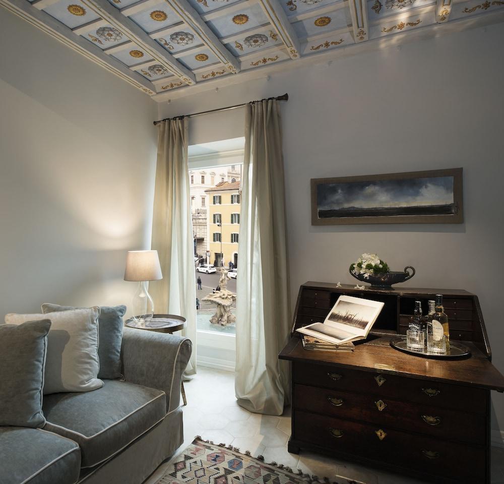Palazzo Caruso 4* Rome
