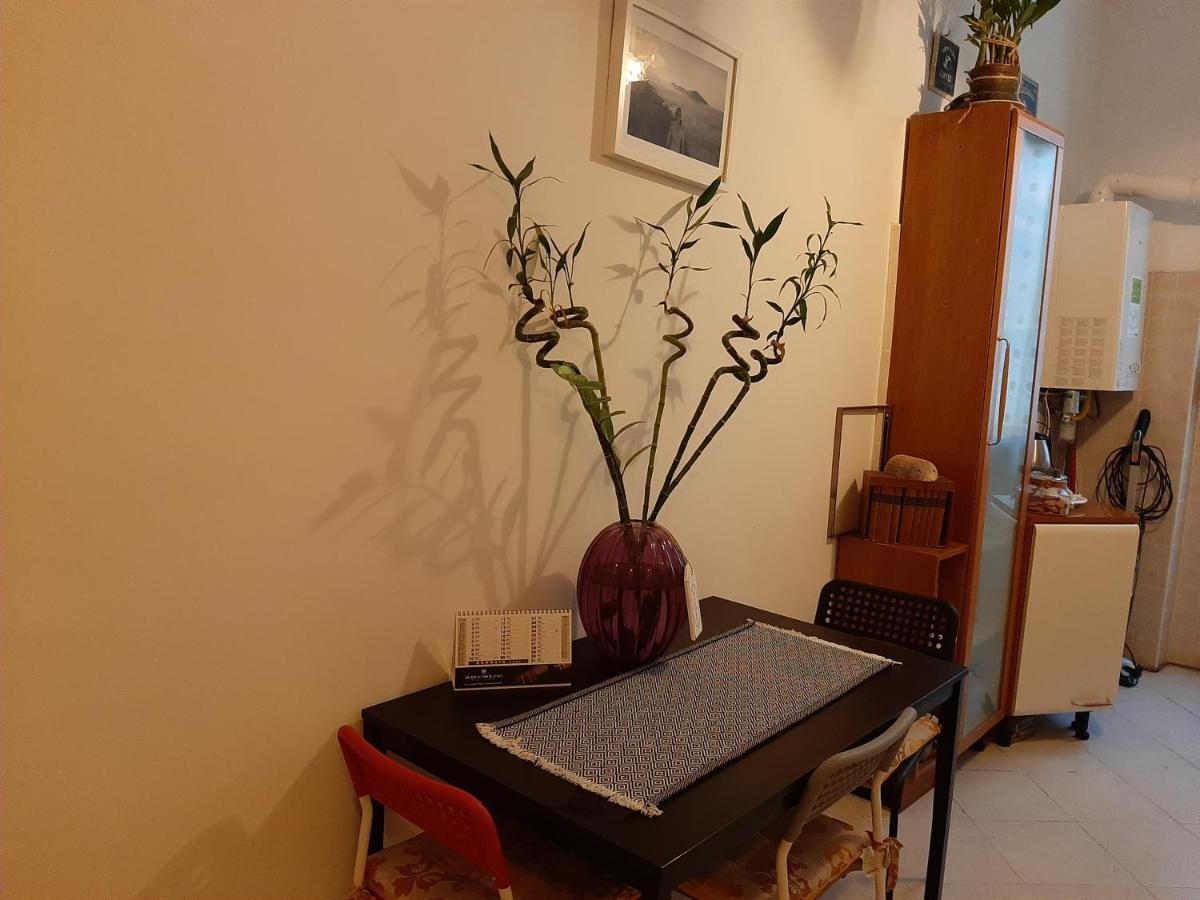 Trastevere Corner 8 *