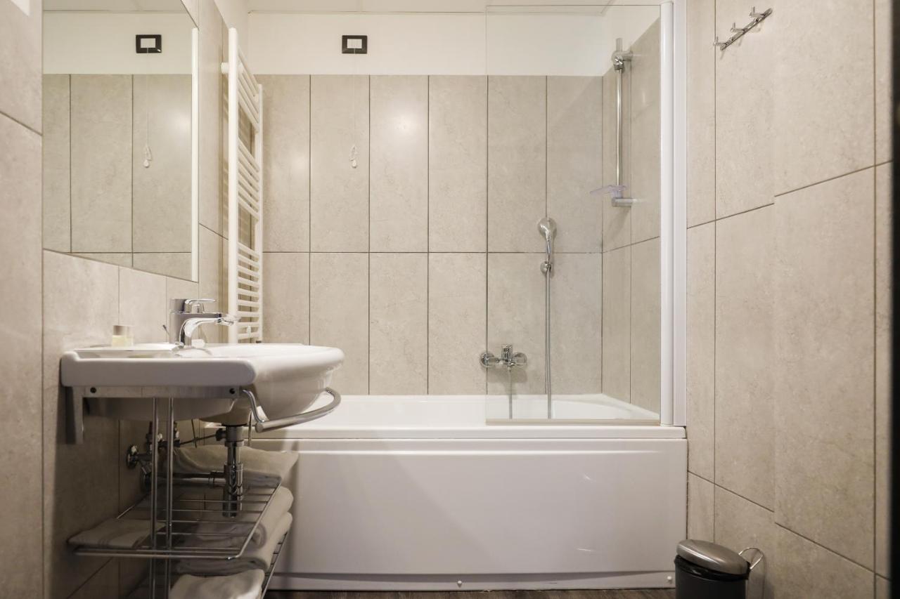 Guest house Casa Per Ferie San Juan De Avila Rome