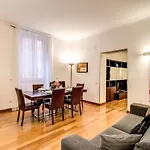 Holiday Apartment Bernini Near The Trevi Fountain - 4 Bedroom