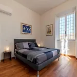 Trastevere Luxury Apartment With Terrace
