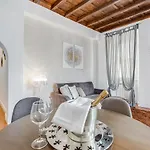 Campo Dei Fiori Royal Orchid Apartment