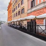 Diecipassi Dal Colosseo