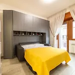 Smart Home - Trilocale Con Parcheggio Privato