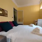 Vatican House Entire Apartment With 2 Bedrooms & Wi-Fi, Just Steps From The Vatican!