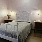 Iris Guest House