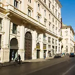 Queen Palace Suites
