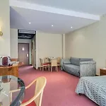 Petra Residence