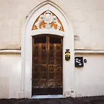 Angelina Rooms In Rome