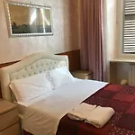 Roma Palace Inn
