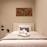 Xxiv Domus Luxury Suites