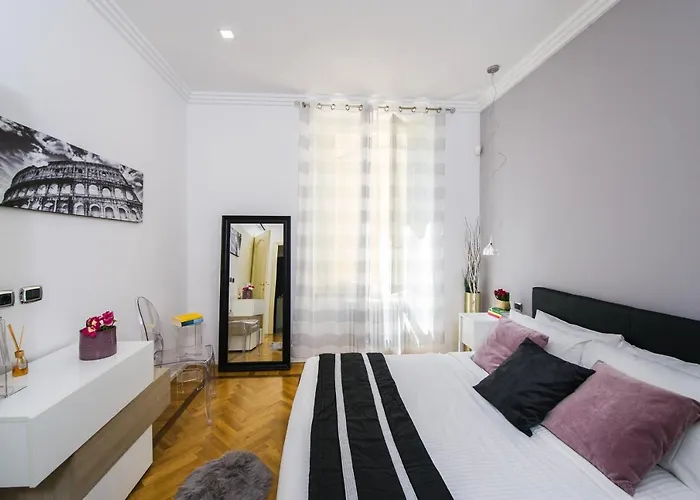 Crispi Modern Flat In The Historic Center