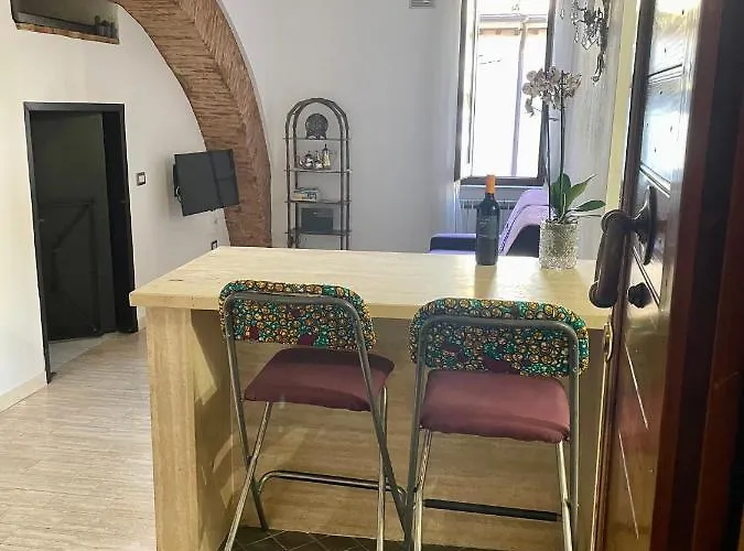 Lovely Apartment In Via Della Scala, Trastevere