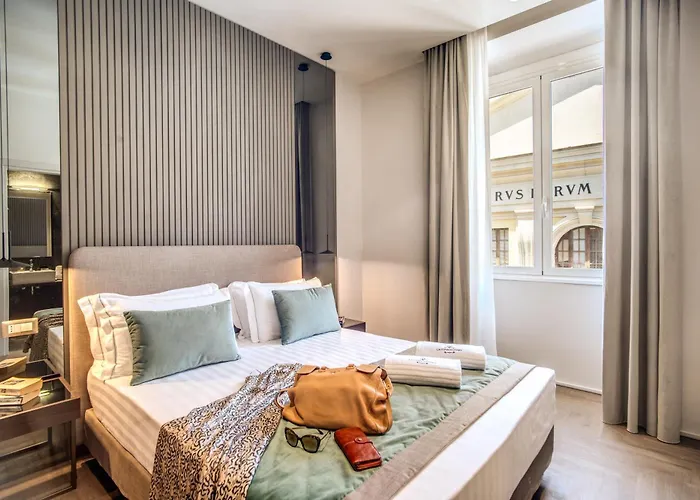 Hotel 77 Seventy-Seven Luxury Suites - Maison D\'Art Collection
