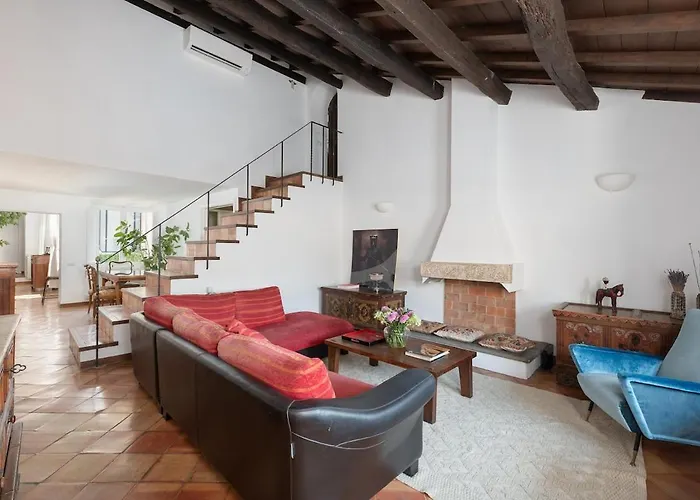 Luxury Heritage Penthouse - Navona