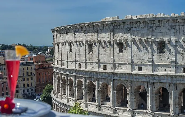 Colosseum Corner
