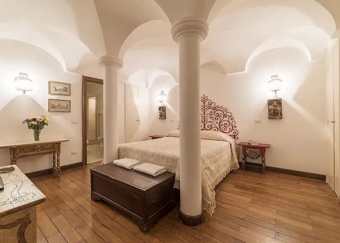 Navona Art Apartment