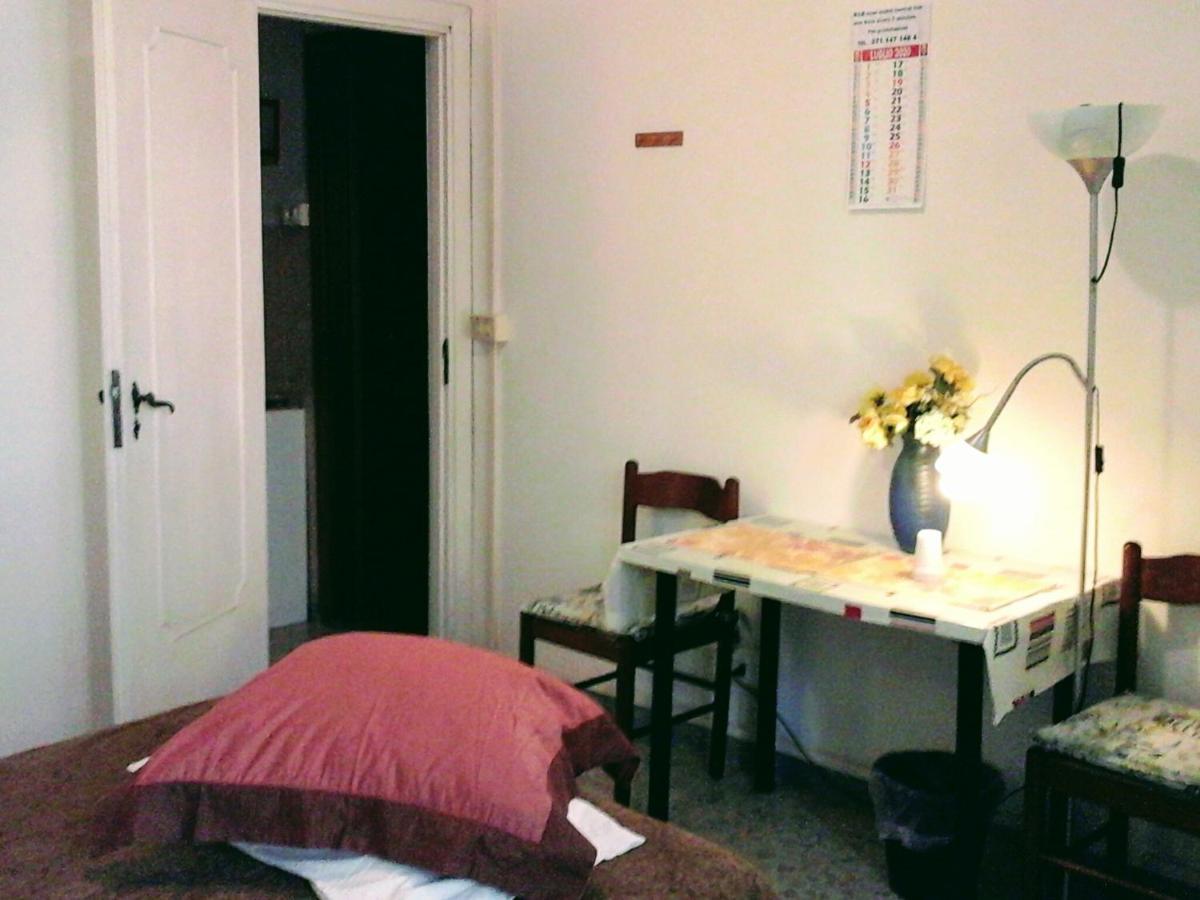Near Metro' Line - Only Wc In The 15 Minutes To Termini Station 20 To Spagna Square - In The Night Bus Bed & Breakfast