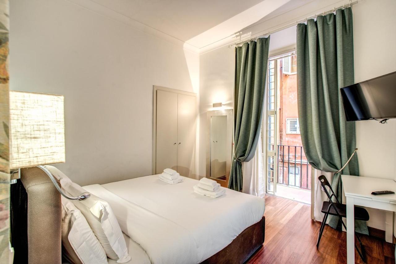 Bernini Near The Trevi Fountain - 4 Bedroom Rome