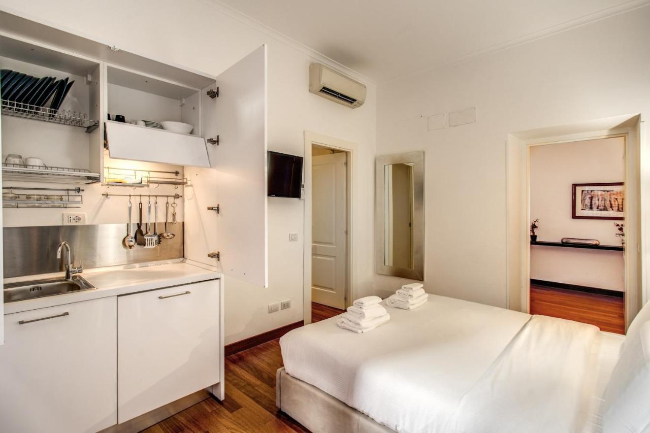 Bernini Near The Trevi Fountain - 4 Bedroom Apartment Rome