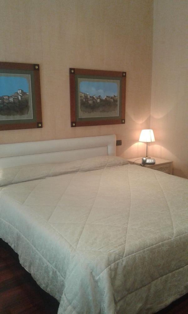 Hotel Colosseo 2*