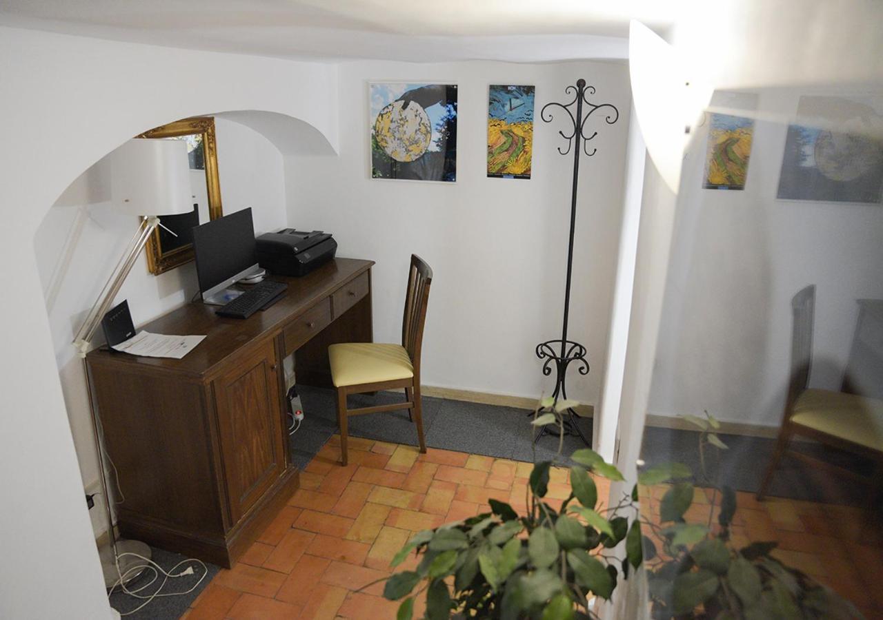 Farnese 48