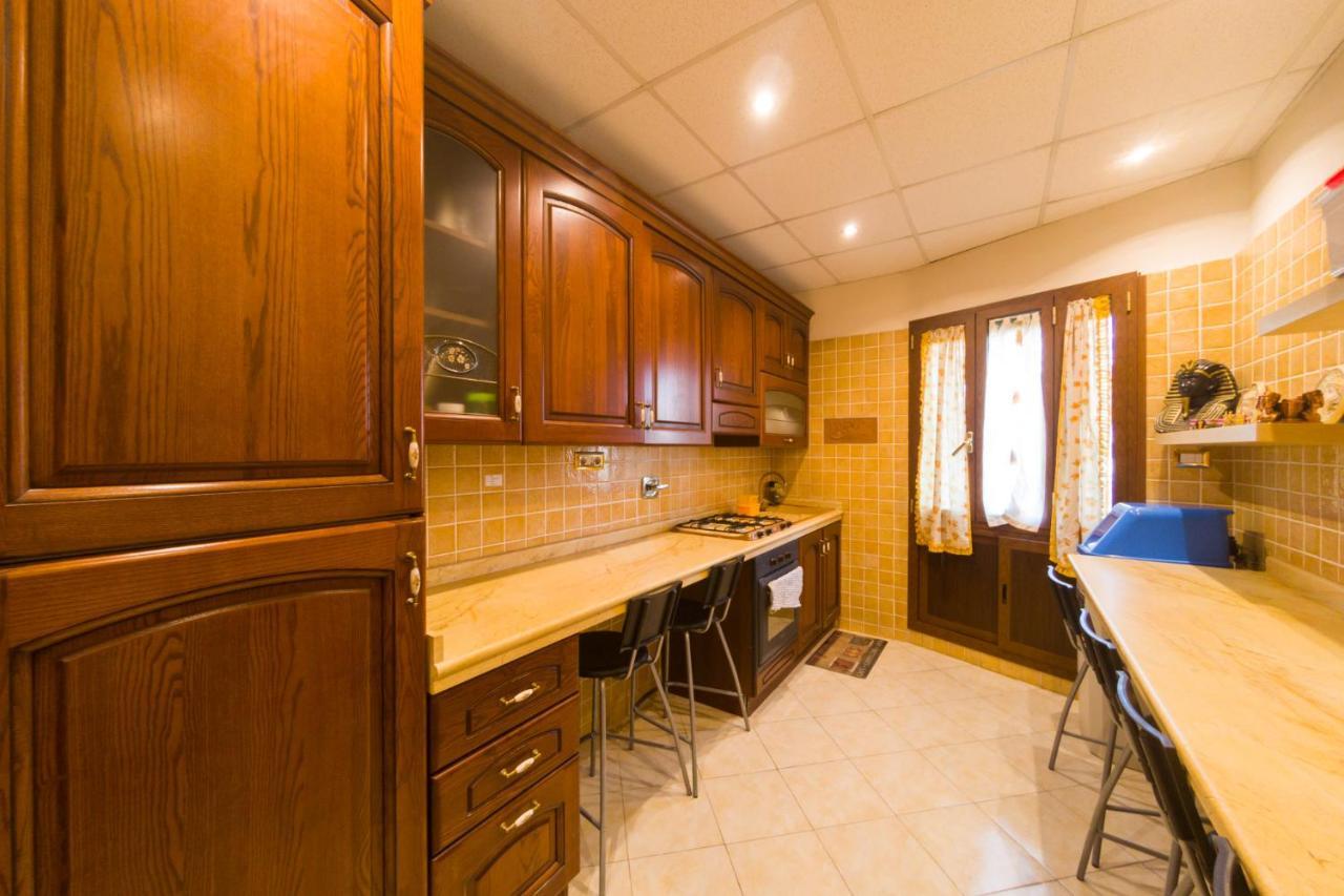 Cleopatra Guest house 3*