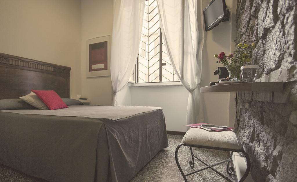 Maison Colosseo Guest house