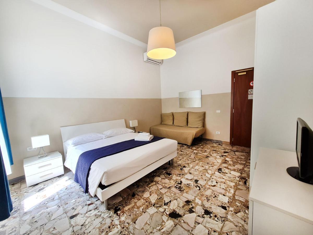 Sweet Life Guesthouse 3*