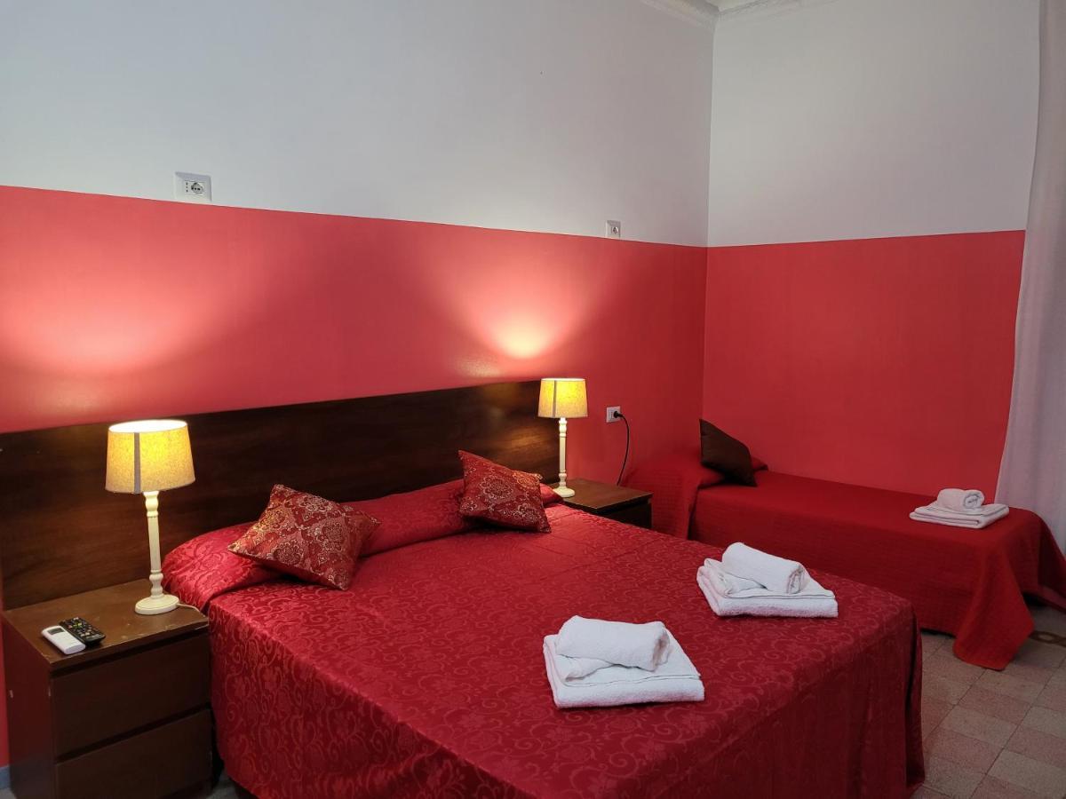 Relax On 247 Hostel
