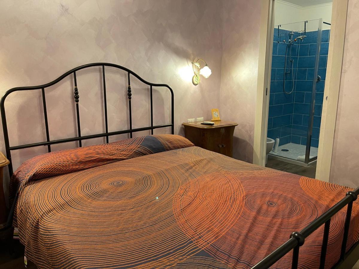 Iris Bed & Breakfast 2*