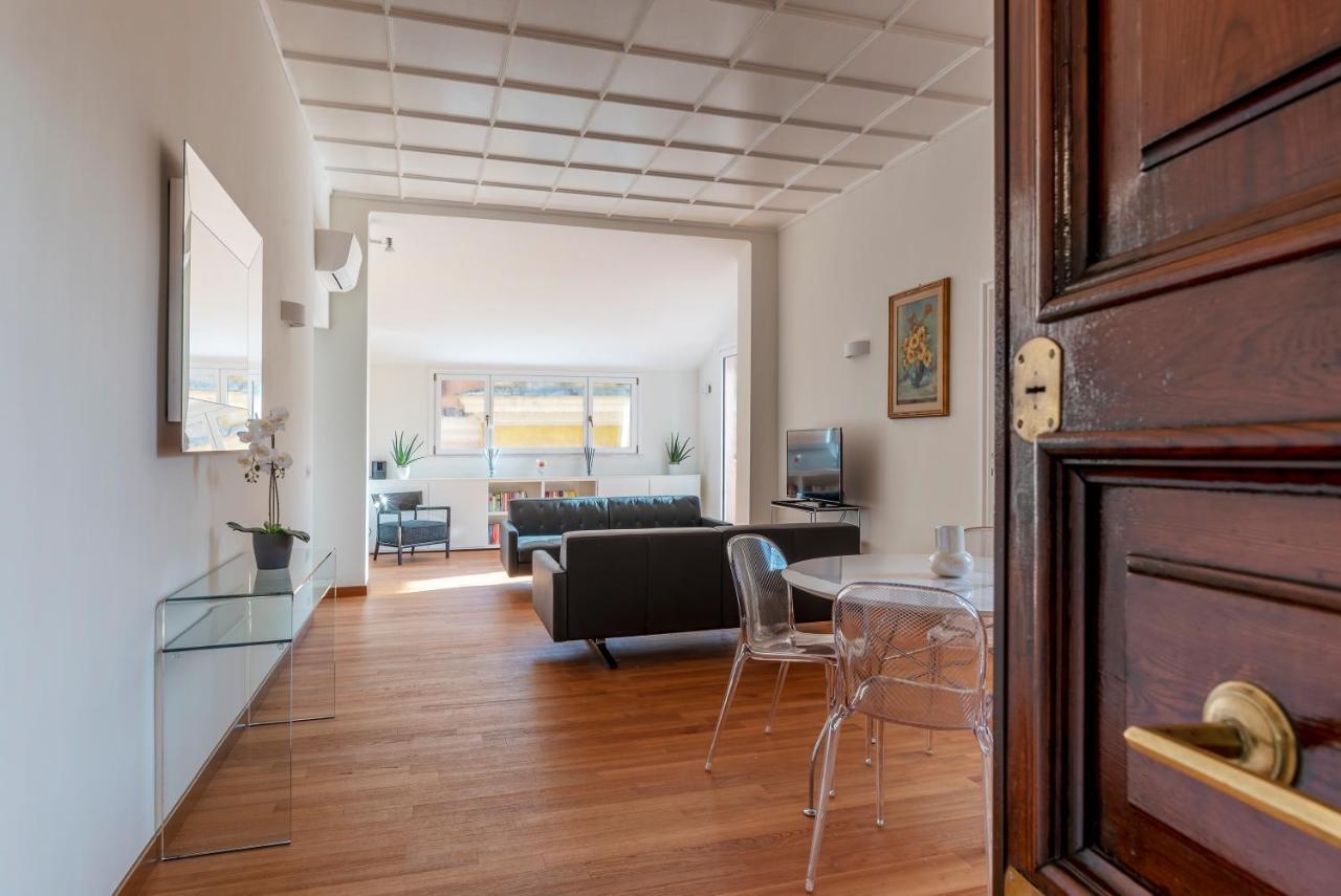 Trastevere Luxury With Terrace Apartment