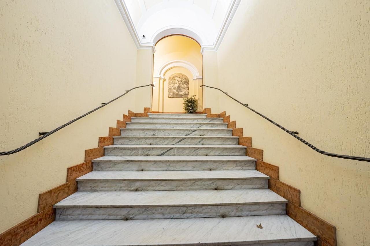 Rent Saint Peter Guest house Rome