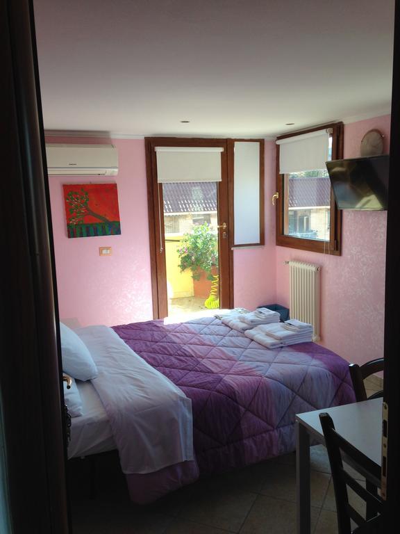 Travertino Bed & Breakfast Rome