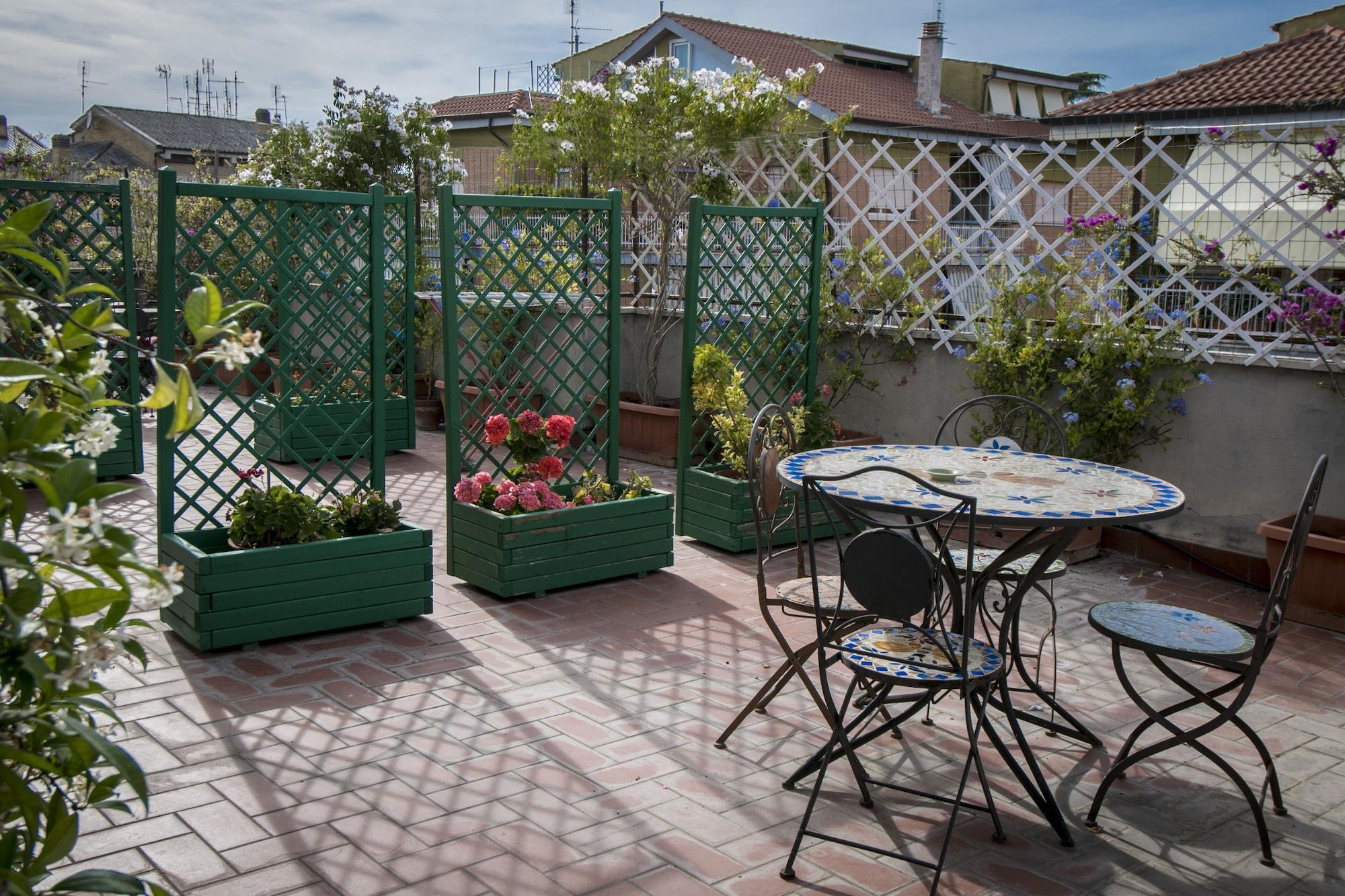 Bed & Breakfast La Voliera Rome