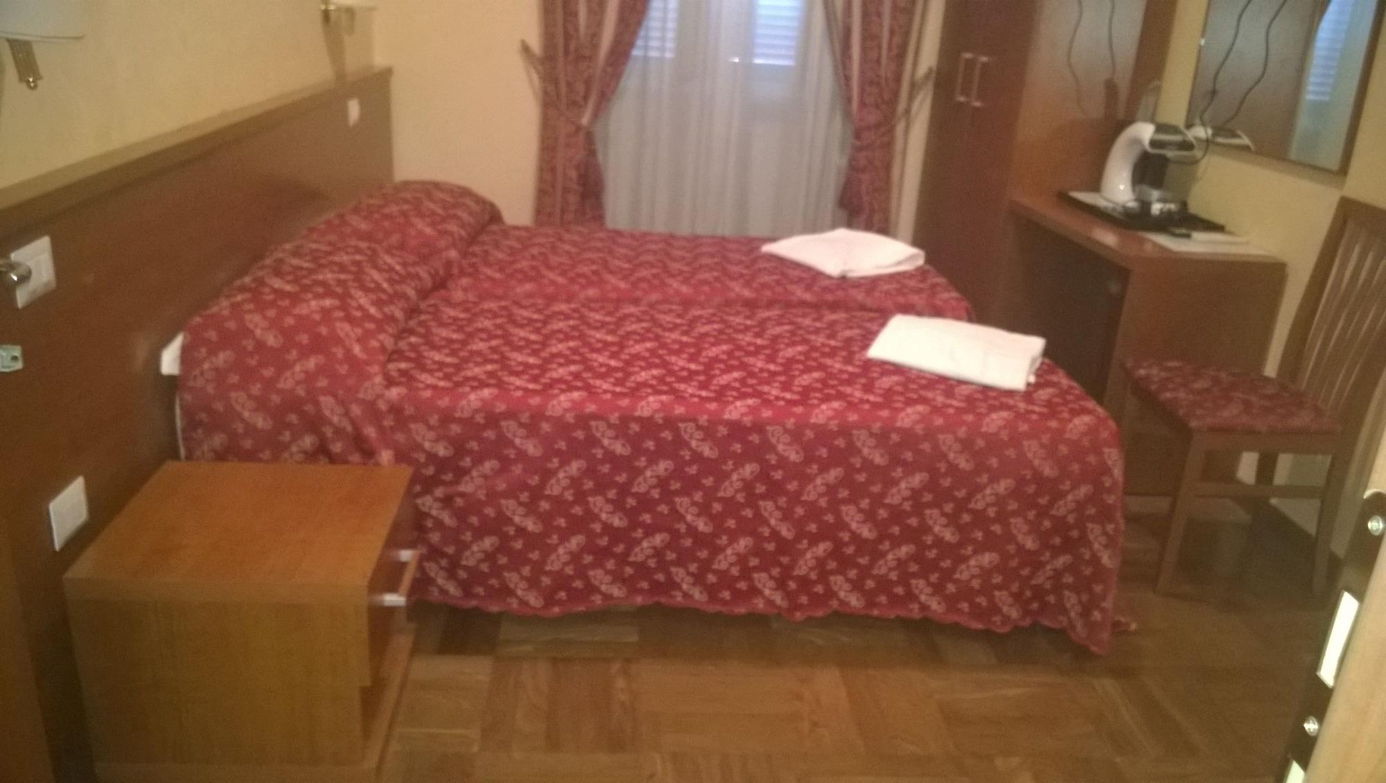 Toffa Place In Hotel