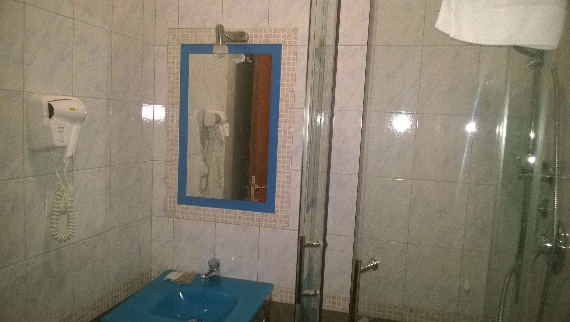 Toffa Place In Hotel 2*