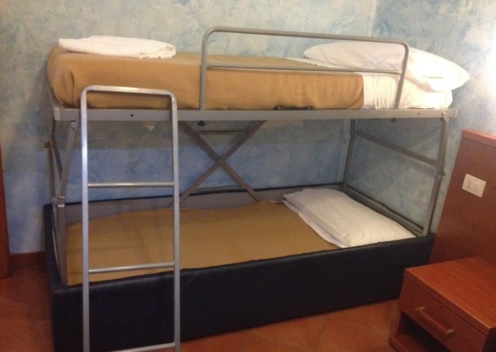 Toffa Place In Hotel 2*